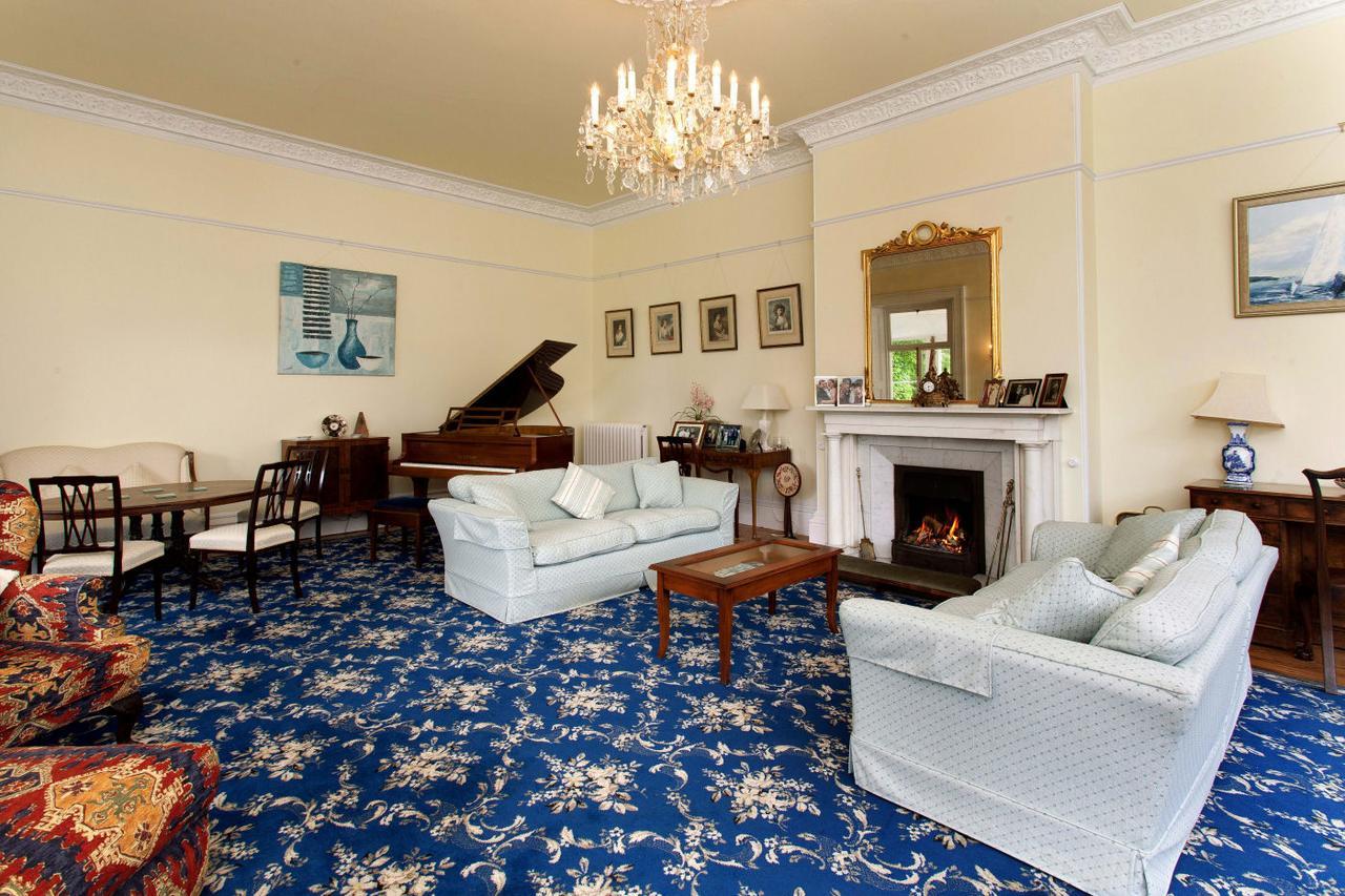 Bed and Breakfast Hollybank House Емсворт Екстер'єр фото